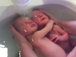 baby-bath-grab_447844_large