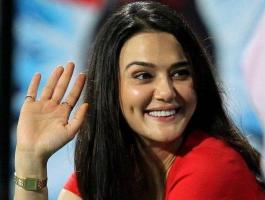 1457018336_preity_zinta_5