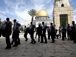 مستوطنون يجددون اقتحاماتهم الاستفزازية للأقصى
