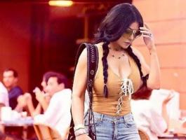 بالفيديو : ماذا حصل مع هيفا وهبي في المطار؟!