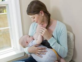 59355-7_Myths_About_Breastfeeding-001.jpg