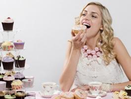 o-EATING-CAKE-facebook-980x490