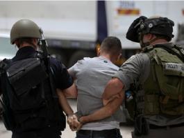 اعتقال شاب على حاجز عسكري