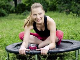 trampoline-workout-tone-your-lower-body-980x490