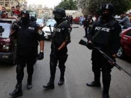 أكثر من 20 قتيلاً في هجوم على حافلة تنقل أقباطاً جنوب القاهرة