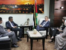 عواد يبحث مع السفير الهندي سبل تعزيز التعاون المشترك