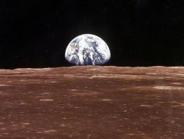 علماء يكتشفون كيف تشكلت الأرض والقمر