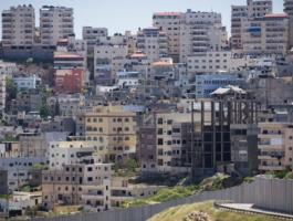 الكنيست يصادق على فصل شعفاط وكفرعقب عن القدس المحتلة.jpg