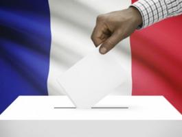 فتح مراكز الاقتراع من الانتخابات التشريعية بفرنسا.jpg