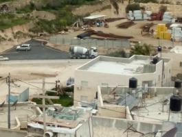 مواصلة إغلاق منزل الشهيد القنبر بالقدس.jpg