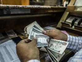 مصر :  تحرك سعر الدولار الجمركي مجددا