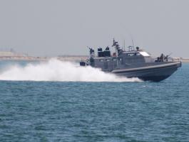 الزوارق الحربية تستهدف مراكب الصيادين في بحر بيت لاهيا
