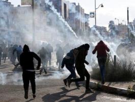 إصابات بالاختناق جراء قمع الاحتلال مسيرة بلعين الأسبوعية
