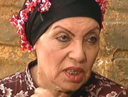 رجاء حسين تشعل الإنترنت بصورها.. هل أجرت عمليات تجميلية؟