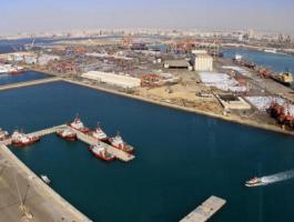 أعلن تلفزيون الإخبارية الحكومي السعودي، الثلاثاء، إغلاق الميناء الرئيسي بجدة، ثاني أكبر المدن السعودية بسبب سوء الأحوال الجوية. وأورد التلفزيون، في خبر عاجل، أنه تقرر 