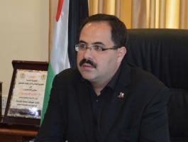 صيدم يستضيف طلبة من القدس وطالبة على مقعد الوزير.jpg