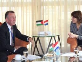 سفيرة فلسطين تسلم رسالةً حول قضية الأسرى إلى الخارجية الهولندية.jpg