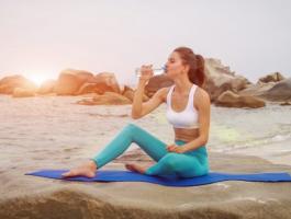 شرب الماء مفيد لكن.. ليس في هذه الأوقات!