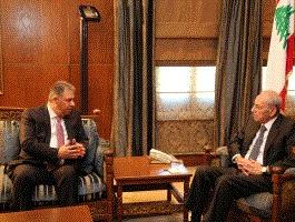 دبور يلتقي رئيس مجلس النواب اللبناني.JPG