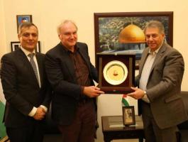 السفير دبور يستقبل مدير عام الأونروا في لبنان