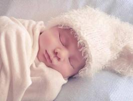 baby555_222236_large.jpg