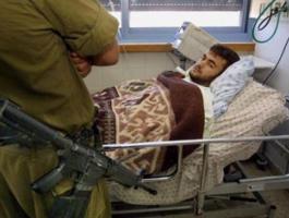 مركز حقوقي يطالب بالتحقيق في وفاة معتقل داخل سجون الاحتلال