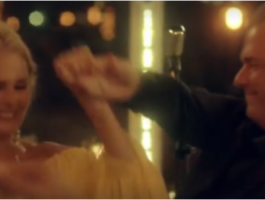 بالفيديو : من هو الرجل الذي رقصت معه يسرا في فيديو كليب '3 دقات'؟!