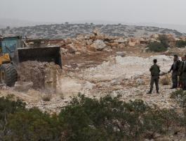 إخطار 16 عائلة بإخلاء مساكنها ووقف بناء خزان مياه بالأغوار