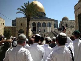 مطالبات بالسماح لليهود أداء شعائرهم الدينية داخل الأقصى