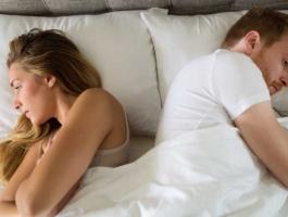 شاهدوا : لماذا الحرج من التحدث مع الشريك في الفراش؟