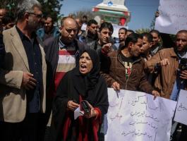 لجنة الدفاع عن حقوق موظفي السلطة تُعلق الاحتجاجات الرافضة لخصومات الرواتب