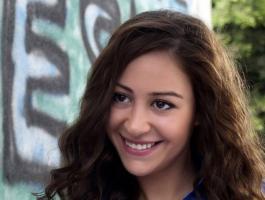 صورة-منة-شلبي-تظهر-بنحافة-شديدة-أثناء-تعاقدها-على-أحدث-مسلسل-لها-97c15dee-3af6-4bb9-9b6c-64f5494c55c4-jpg-03375541613417113 (1).jpg