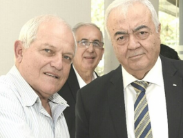 كشفت مصادر عبرية عن لقاء جمع وزير العمل والشؤون الاجتماعية الاسرائيلي حاييم كاتز ووزير العمل الفلسطيني مأمون ابو شهلا، ظهر امس الثلاثاء بوساطة ألمانية.  واشترط الوزير 