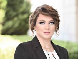 بالصورة: تكريم سلاف فواخرجي بجائزة فاتن حمامة !
