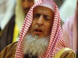 مفتي السعودية يعتبر الغناء فسادا ومفتي مصر يراه حسنا ويقول اللي زهقان من حياته لن يعطلنا