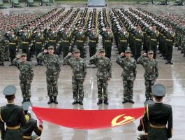 الصين تنظم عرضاً عسكرياَ ضخماَ.jpg
