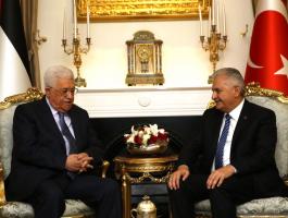 عباس يبحث مع رئيس الوزراء التركي آخر المستجدات الفلسطينية
