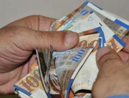 بدء صرف رواتب برنامج تشغيل الخريجين والأمومة والمتأخرين عن المنحة