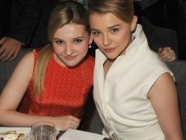 69-abigail_breslin_and_chloe_moretz