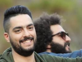 حسن الشافعي يتصدّر تويتر بصورته مع هذه الحسناء