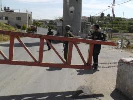 قوات الاحتلال تغلق مداخل بلدة بيت أمر شمال الخليل