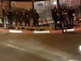 محدث بالصور: الضفة تنتفض.. مواجهات عنيفة بين شبان وعناصر الأمن في نابلس ورام الله