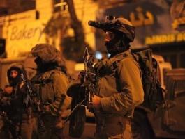 اعتقالات ومداهمات في الضفة الغربية