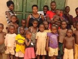 سيدة أوغندية في الربيع الثلاثينات من عمرها تنجب 38 طفلاً من رجل واحد