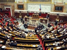 البرلمان الفرنسي يقر بشكل نهائي قانون مكافحة الإرهاب 