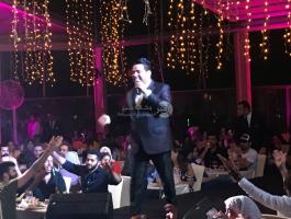 بالصور: حاتم العراقي يبحر بين قديمه وجديده في حفله الجماهيري بالقاهرة