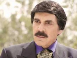 بالصور : شاهدوا ياسر العظمة للمرة الأولى بلا شعر مستعار!