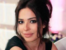 بالصورة : نادين نجيم بفستان سيلين ديون
