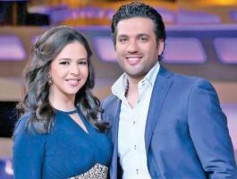 بالفيديو :  حسن الردادا يحرج زوجته ويراضيها بحب!