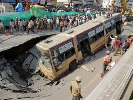 مصرع 15 شخصًا إثر سقوط حافلة ركاب بواد في جواتيمالا